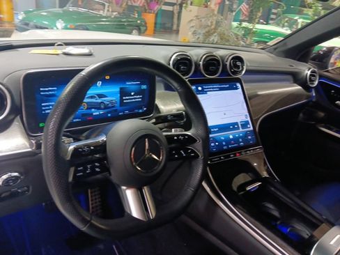 Certified 2024 Mercedes-Benz GLC 300 4MATIC image 4
