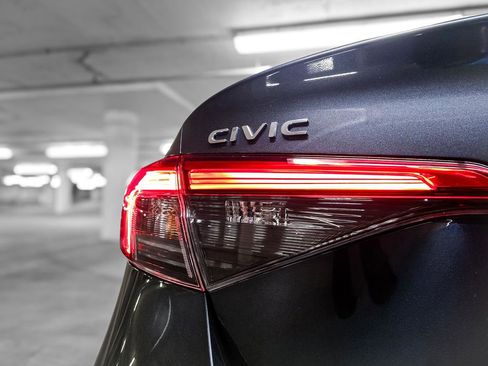 Used 2024 Honda Civic Sport image 7