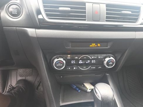 Used 2014 MAZDA MAZDA3 i Touring w/ Technology Package FWD image 14