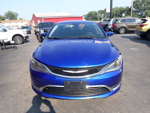 Used 2015 Chrysler 200 Limited w/ Convenience Group FWD image 2