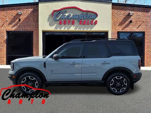 Used 2021 Ford Bronco Sport Outer Banks w/ Outer Banks Package AWD/4WD image 8