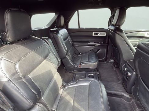 Used 2020 Ford Explorer Limited image 17