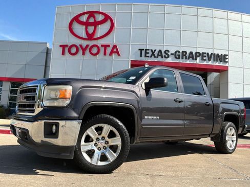 Used 2014 GMC Sierra 1500 SLE w/ SLE Value Package AWD/4WD image 2