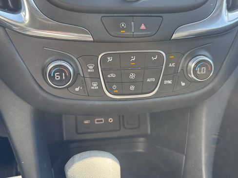 Used 2022 Chevrolet Equinox LT FWD image 27