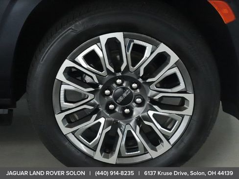 Used 2023 GMC Yukon XL Denali Ultimate AWD/4WD image 45