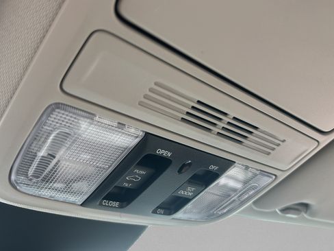 Certified 2025 Honda Odyssey Touring image 31