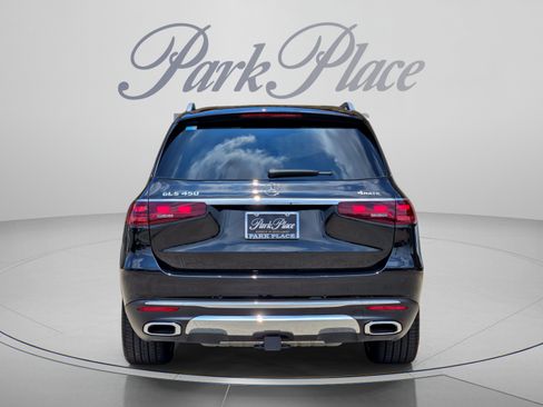 Used 2026 Mercedes-Benz GLS 450 4MATIC image 4