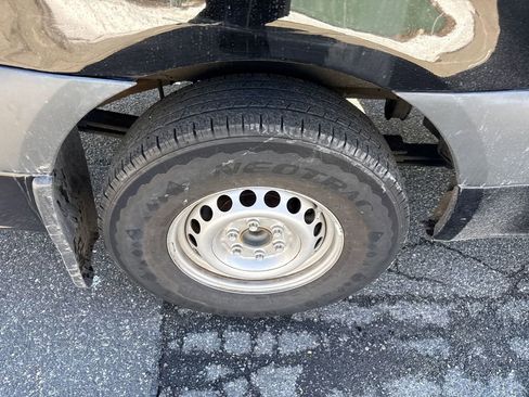 Used 2019 Mercedes-Benz Sprinter 2500 w/ Driver Convenience Package image 28