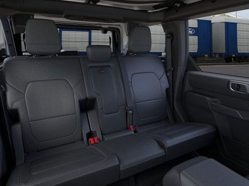 New 2025 Ford Bronco Badlands image 11