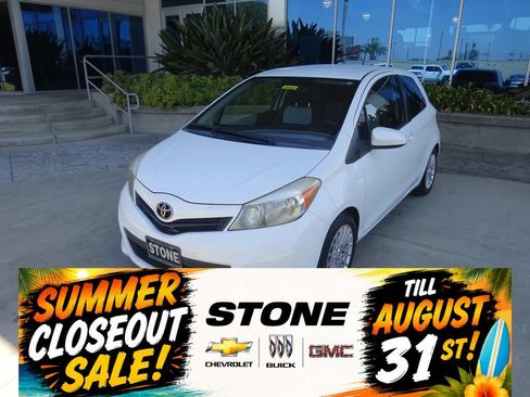 Used 2013 Toyota Yaris L FWD image 3