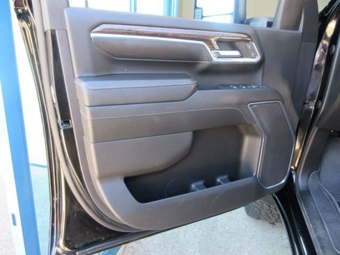 Used 2024 GMC Sierra 2500 SLE w/ SLE Convenience Package AWD/4WD image 5