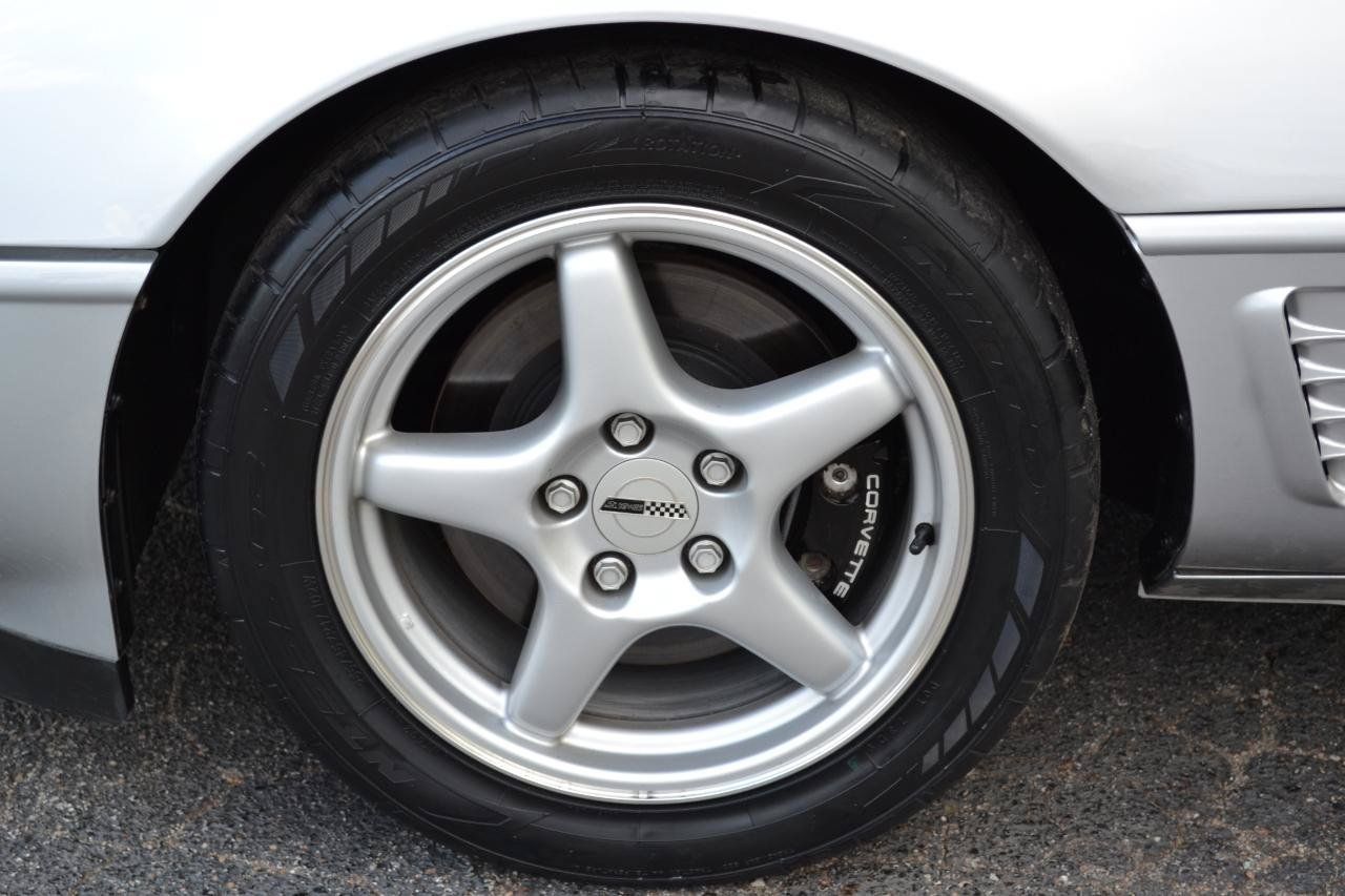 Used 1996 Chevrolet Corvette Coupe RWD image 43