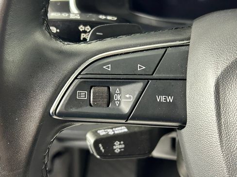 Used 2022 Audi Q8 Premium w/ Convenience Package AWD/4WD image 30