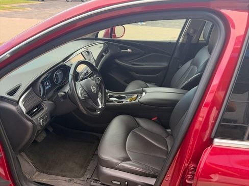Used 2017 Buick Envision Essence FWD image 9