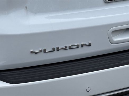 Used 2023 GMC Yukon XL AT4 image 52