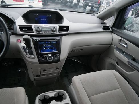 Used 2016 Honda Odyssey SE image 13