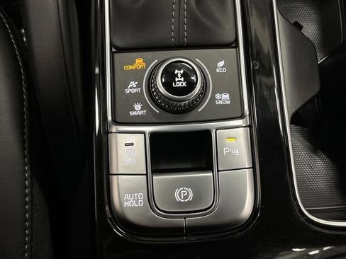 Used 2023 Kia Telluride LX image 22