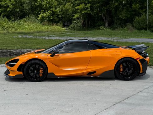 Used 2021 McLaren 720S Performance RWD image 16