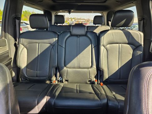 Used 2022 Jeep Wagoneer Series II w/ Premium Group I image 13