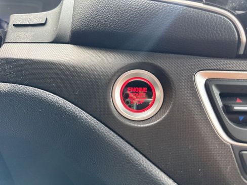 Used 2022 Honda Pilot TrailSport image 20