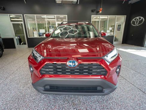Certified 2023 Toyota RAV4 XLE Premium AWD/4WD image 7