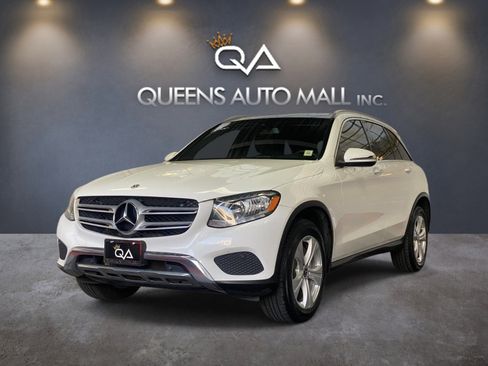 Used 2018 Mercedes-Benz GLC 300 4MATIC image 3