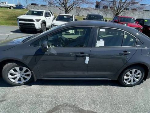 New 2026 Toyota Corolla LE FWD image 5