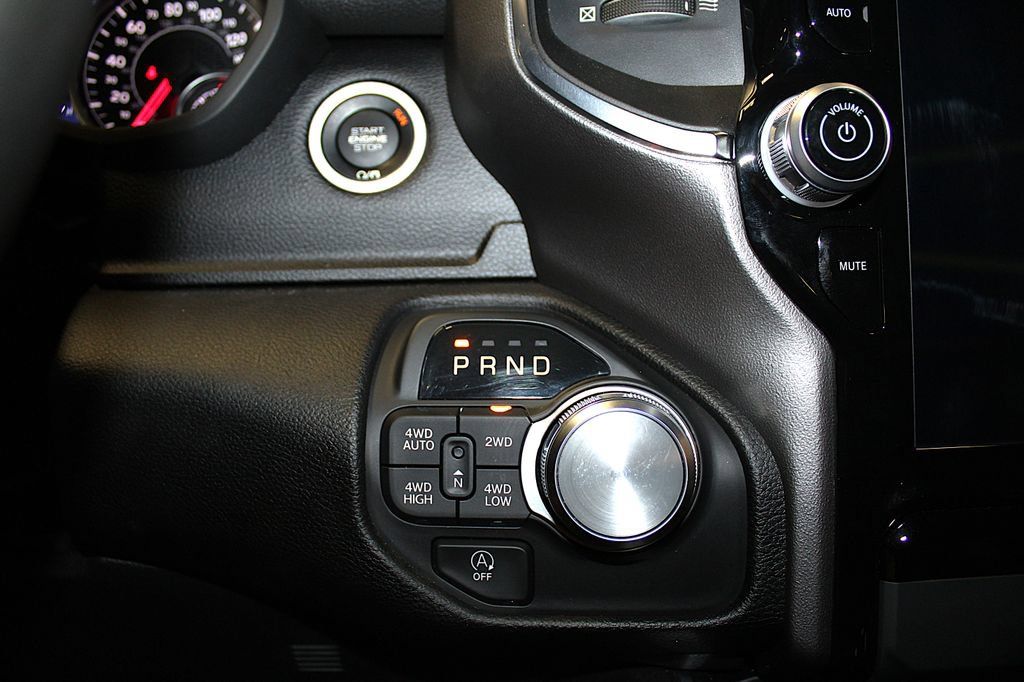 Certified 2026 RAM 1500 Laramie AWD/4WD image 15