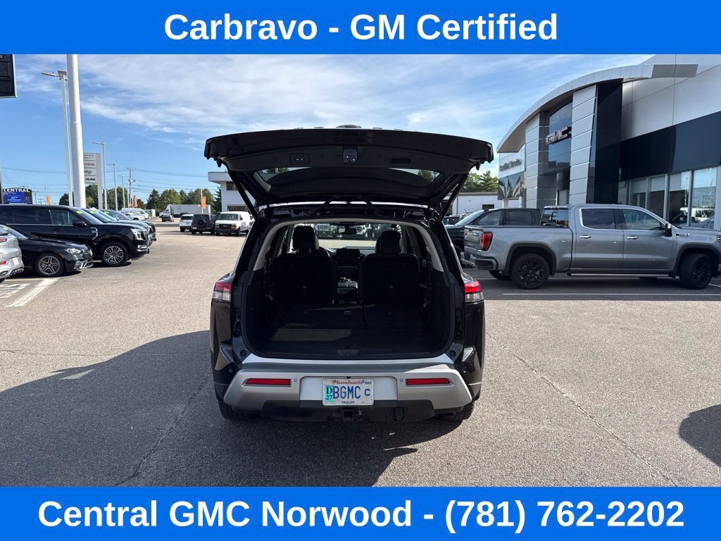 Used 2022 Nissan Pathfinder Platinum w/ Cargo Package AWD/4WD image 10
