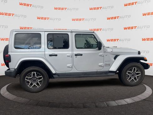 Used 2024 Jeep Wrangler Unlimited Sahara AWD/4WD image 6