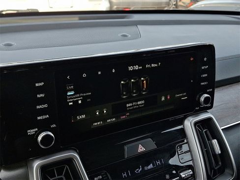 Used 2022 Kia Sorento S image 17
