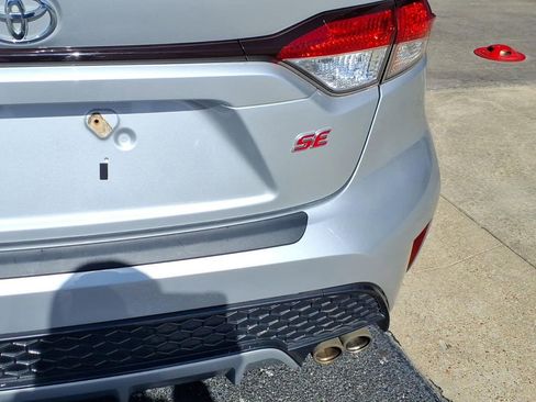 Used 2022 Toyota Corolla SE image 6