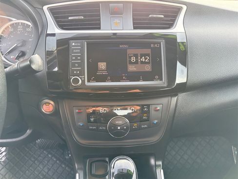 Used 2019 Nissan Sentra SV image 12