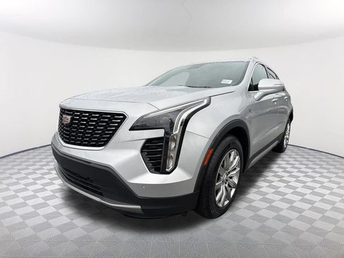 Used 2022 Cadillac XT4 Premium Luxury w/ Safety Alert Package FWD image 1