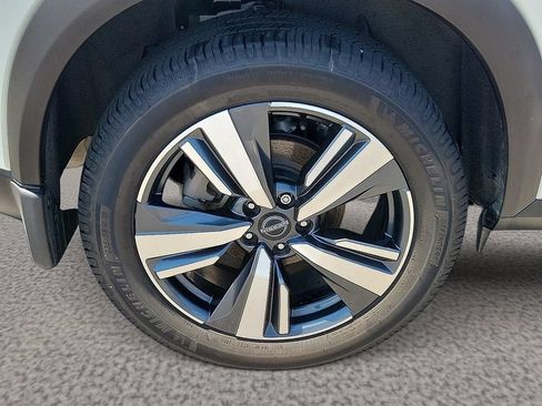 Used 2023 Nissan Rogue Platinum w/ Platinum Premium Package FWD image 6