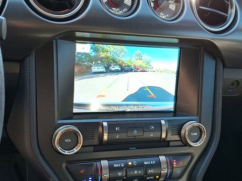 Used 2022 Ford Mustang Shelby GT500 w/ Technology Package image 15