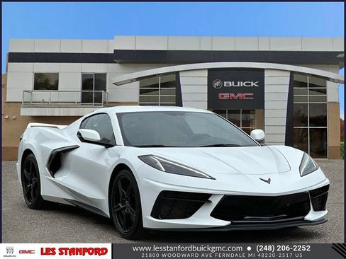 Used 2021 Chevrolet Corvette Stingray Coupe w/ Z51 Performance Package RWD image 8