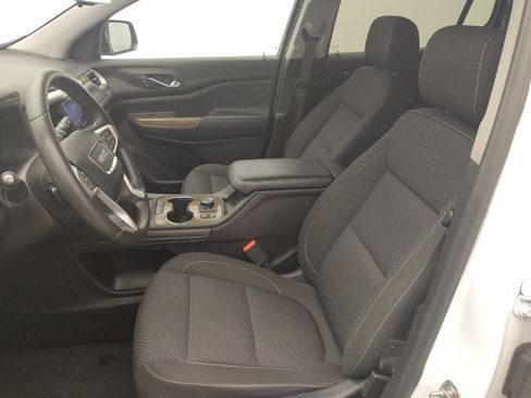 Used 2021 GMC Acadia SLE w/ Driver Convenience Package FWD image 17