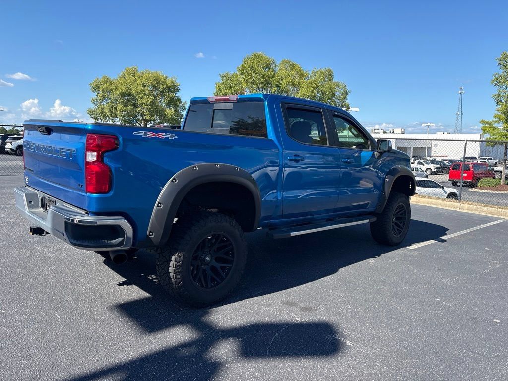 Used 2022 Chevrolet Silverado 1500 LT w/ All Star Edition Plus AWD/4WD image 3