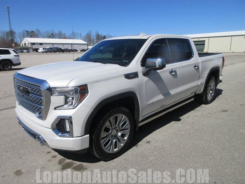 Used 2021 GMC Sierra 1500 Denali w/ Denali Ultimate Package AWD/4WD image 2