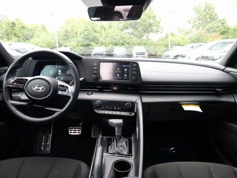 Used 2025 Hyundai Elantra Sport w/ Cargo Package image 16