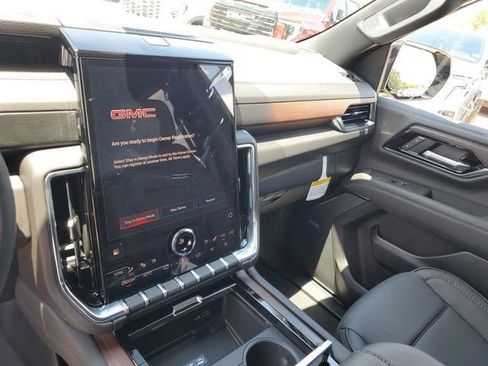 New 2026 GMC Yukon Denali w/ Denali Reserve Package AWD/4WD image 26