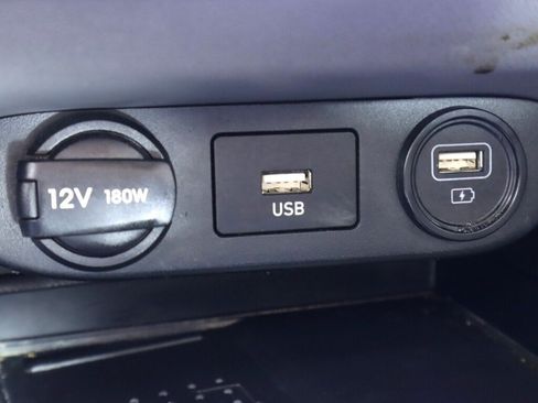 Used 2022 Hyundai Elantra SEL w/ Convenience + Premium Package FWD image 21