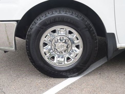 Used 2020 Nissan NV 3500 SL w/ Navigation Package RWD image 24