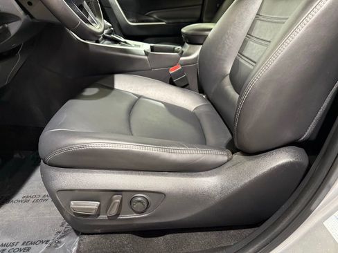 Used 2021 Toyota RAV4 XLE Premium AWD/4WD image 14