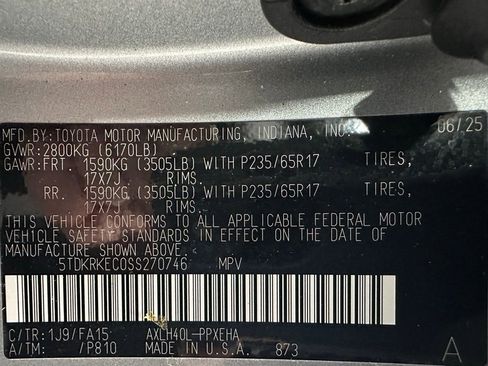 Used 2025 Toyota Sienna LE image 11