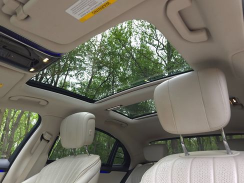 Used 2023 Mercedes-Benz S 500 4MATIC image 69