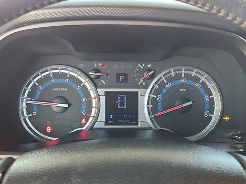 Used 2016 Toyota 4Runner Limited AWD/4WD image 10