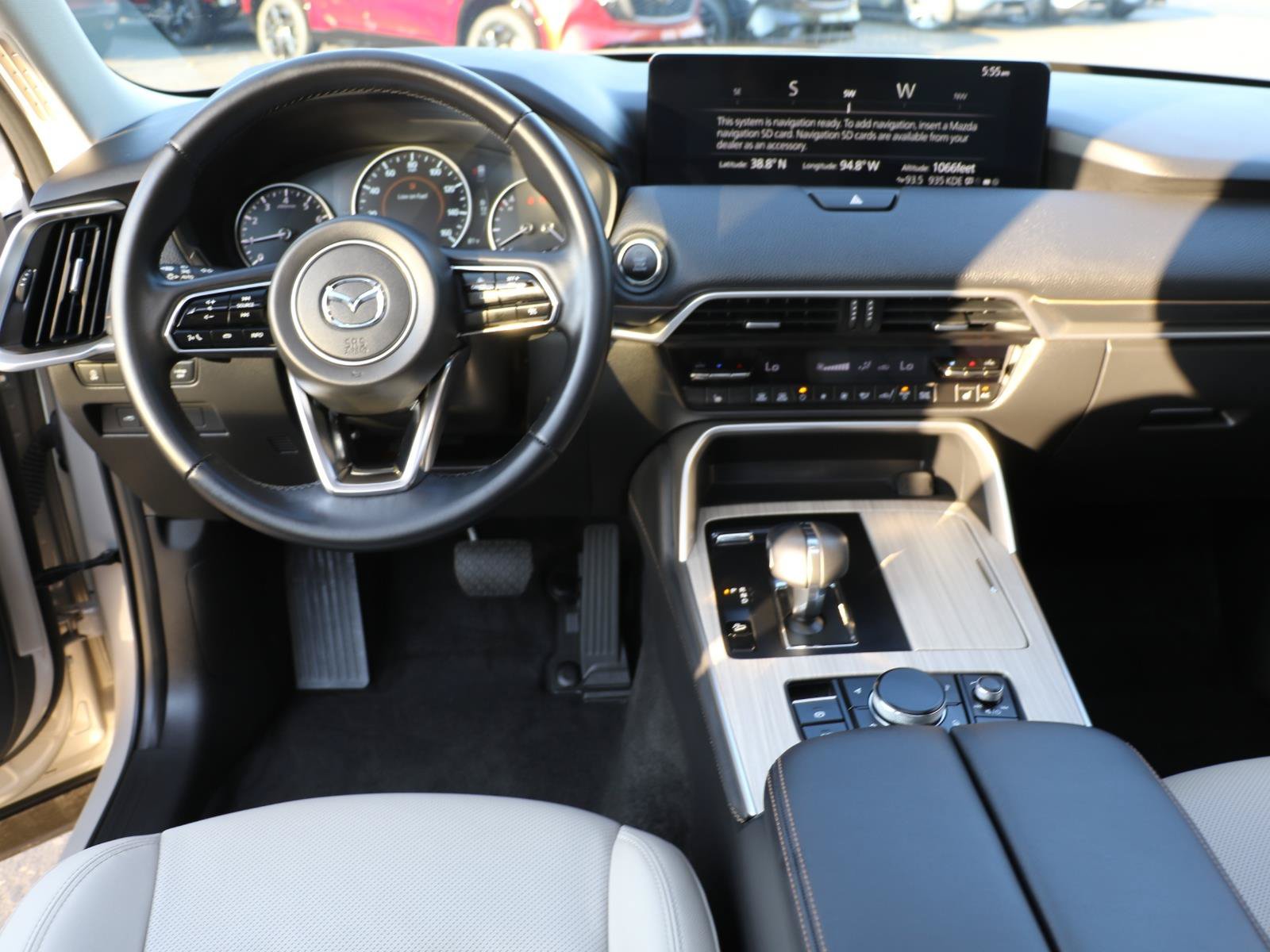 Used 2025 MAZDA CX-90 3.3 Turbo w/ Preferred Package AWD/4WD image 12