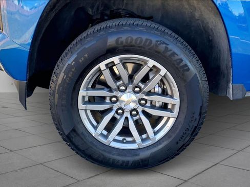 Used 2023 Chevrolet Colorado LT w/ LT Convenience Package image 9